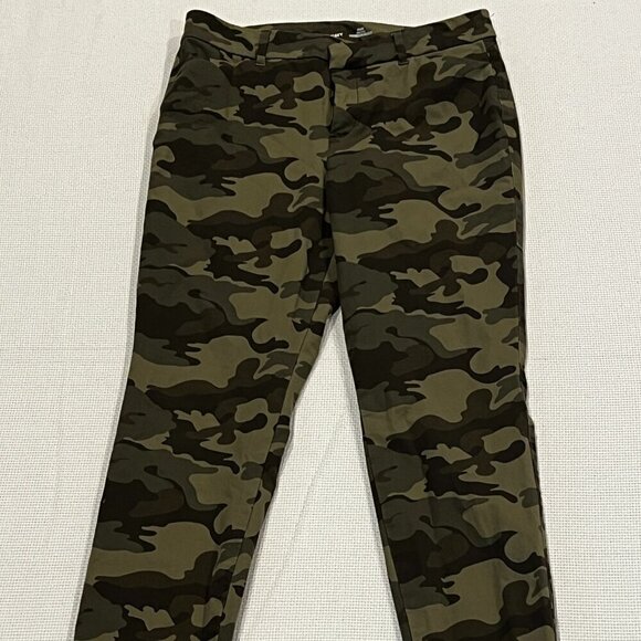 Old Navy Green Camo Pixie High Rise Secret Slim Slash Pockets Pants Size S - Picture 2 of 8